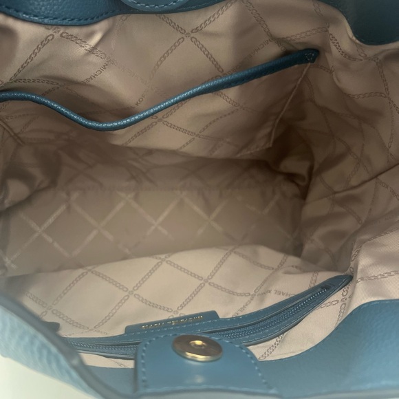 Michael Kors Blue Slouchy Shoulder Bag with Gold Hardware - Picture 3 of 6